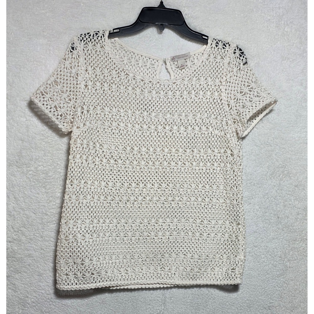 DB Established 1962 Cream Crochet Knit Short Sleeve Top Keyhole Back Size Small